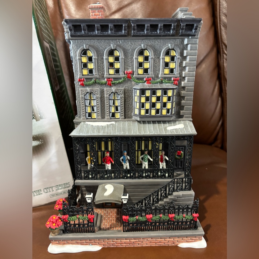Dept 56 21 Club Christmas in the City RETIRED Village Porcelain Lighted House